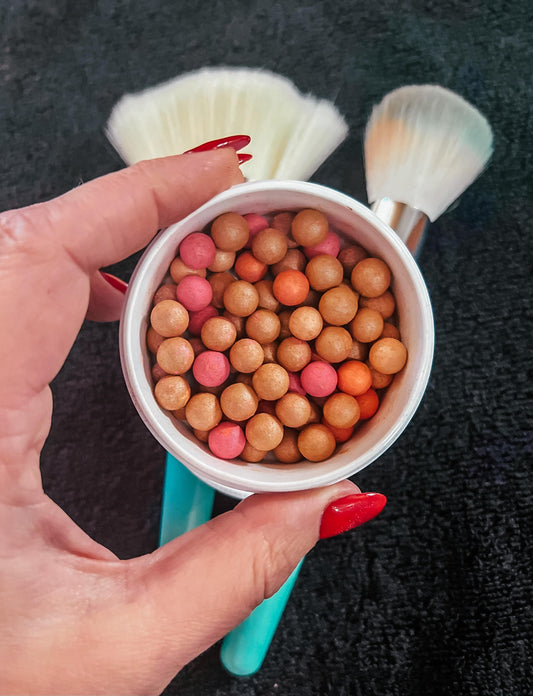 Bronzing pearls and Mascara